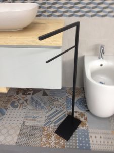 piantana porta asciugamani